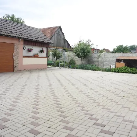 Dom wakacyjny Domcek Pre Rodinku A Priatelov