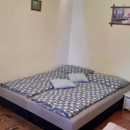 Dom wakacyjny Domcek Pre Rodinku A Priatelov Bešeňová